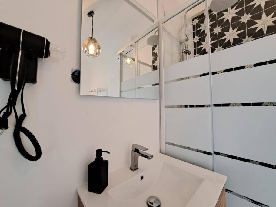 Mascate - Appartement Climatise En Hypercentre ランス エクステリア 写真